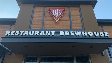 bj's brewhouse brentwood|bjsrestaurants near me.